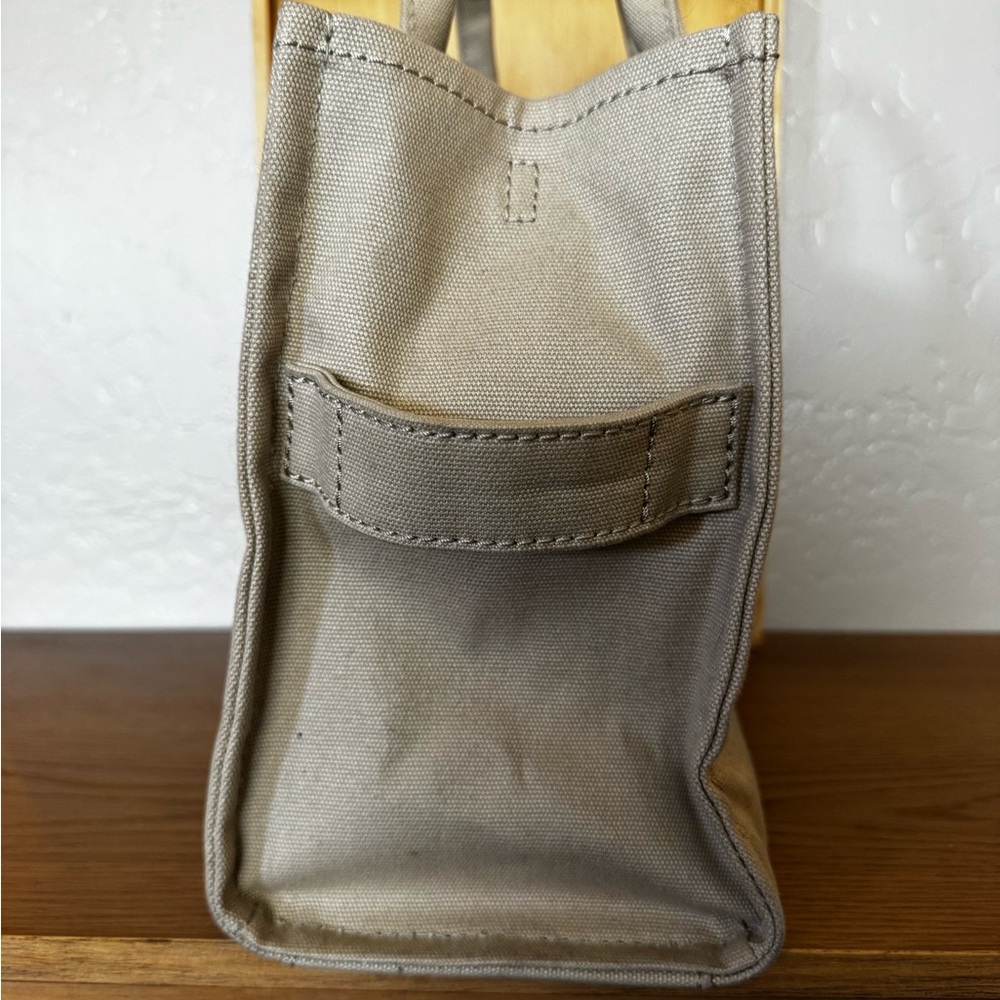 Marc Jacobs Medium Tote - Picture 4 of 8